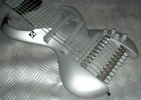 Another closeup of the body.
[hi-res = 2496x1764 215KB]