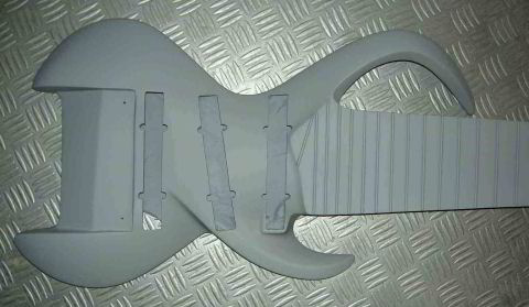 Before the satin silver color coat.
[hi-res = 1552x903 81KB]